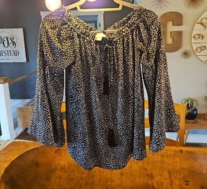 Women's Michael Kors Black and White Top